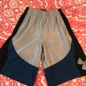 Men’s small Under Armour athletic shorts